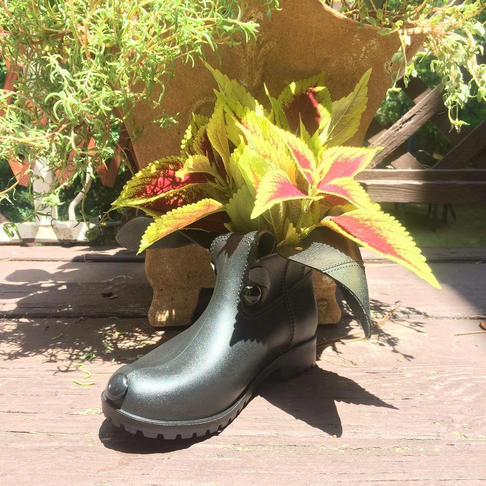 HOMESTYLES 11 in. Cody the Boot Buddies Dog Sculpture and Planter Home and Garden Loyal Companion Figurine - Image 4