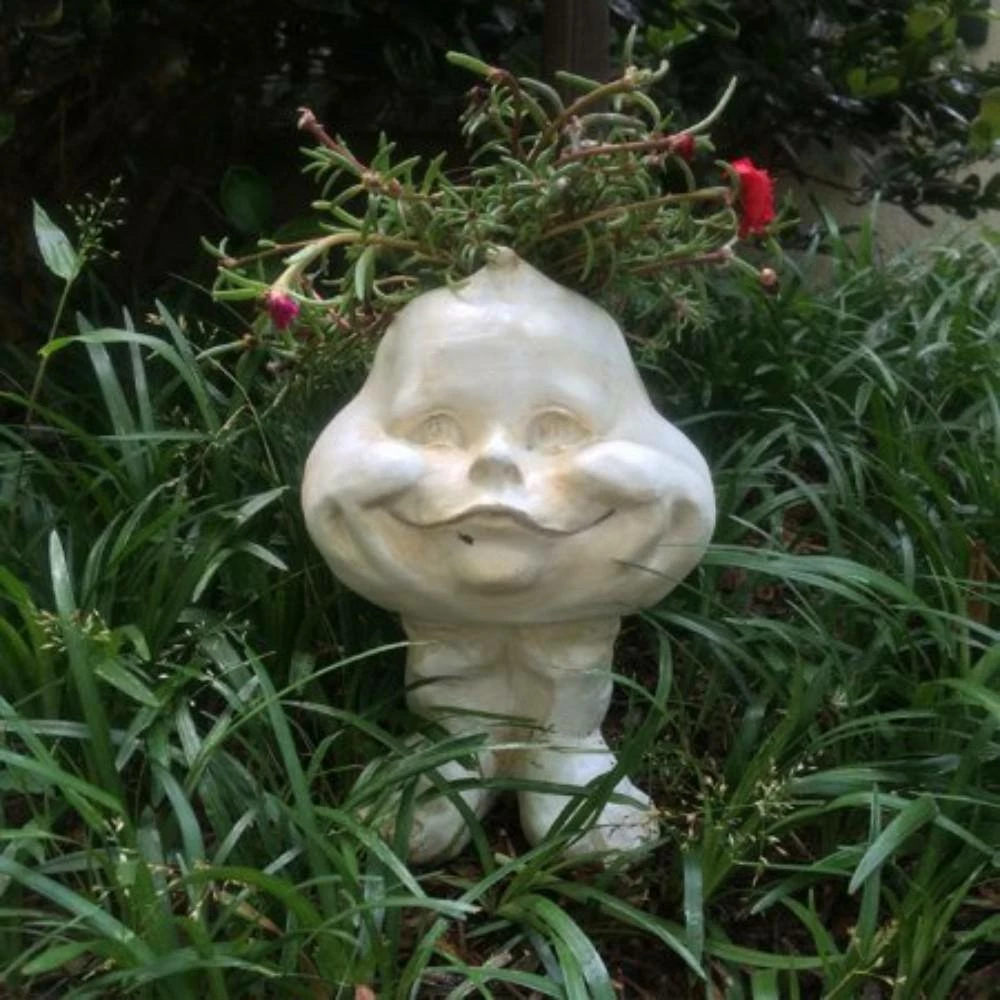 HOMESTYLES Antique White Sister Suzy Q and Baby the Muggly Face Statue Planter Pot (2-Pack) - Image 5