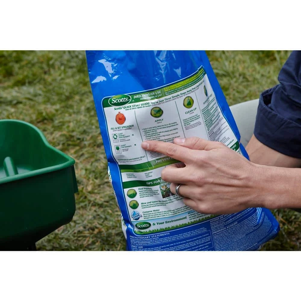 Scotts Turf Builder 40.05 lbs. 15,000 sq. ft. Halts Crabgrass Preventer with Lawn Fertilizer - Image 5